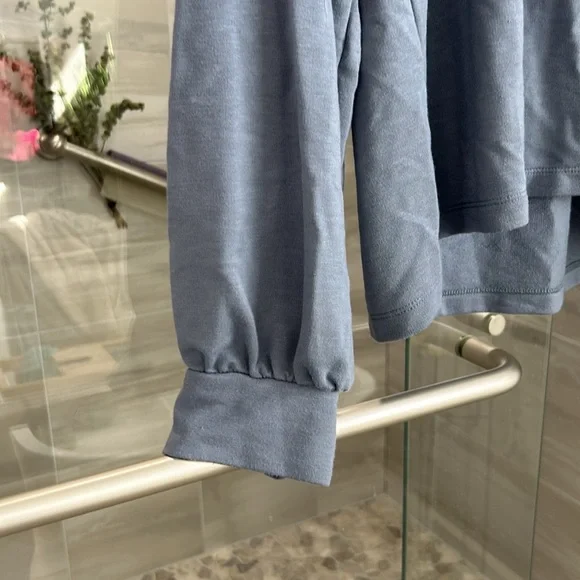 Banana Republic | Crewneck Pullover - Picture 2 of 3